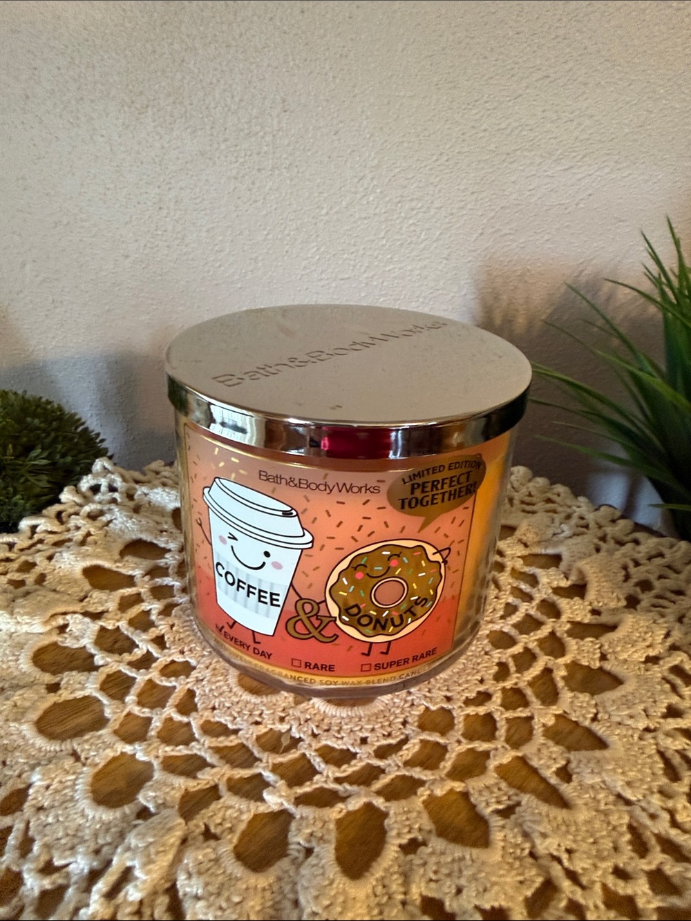 Bath & Body Works Orange Coffee & Donut Graphic Candle with Silver Lid